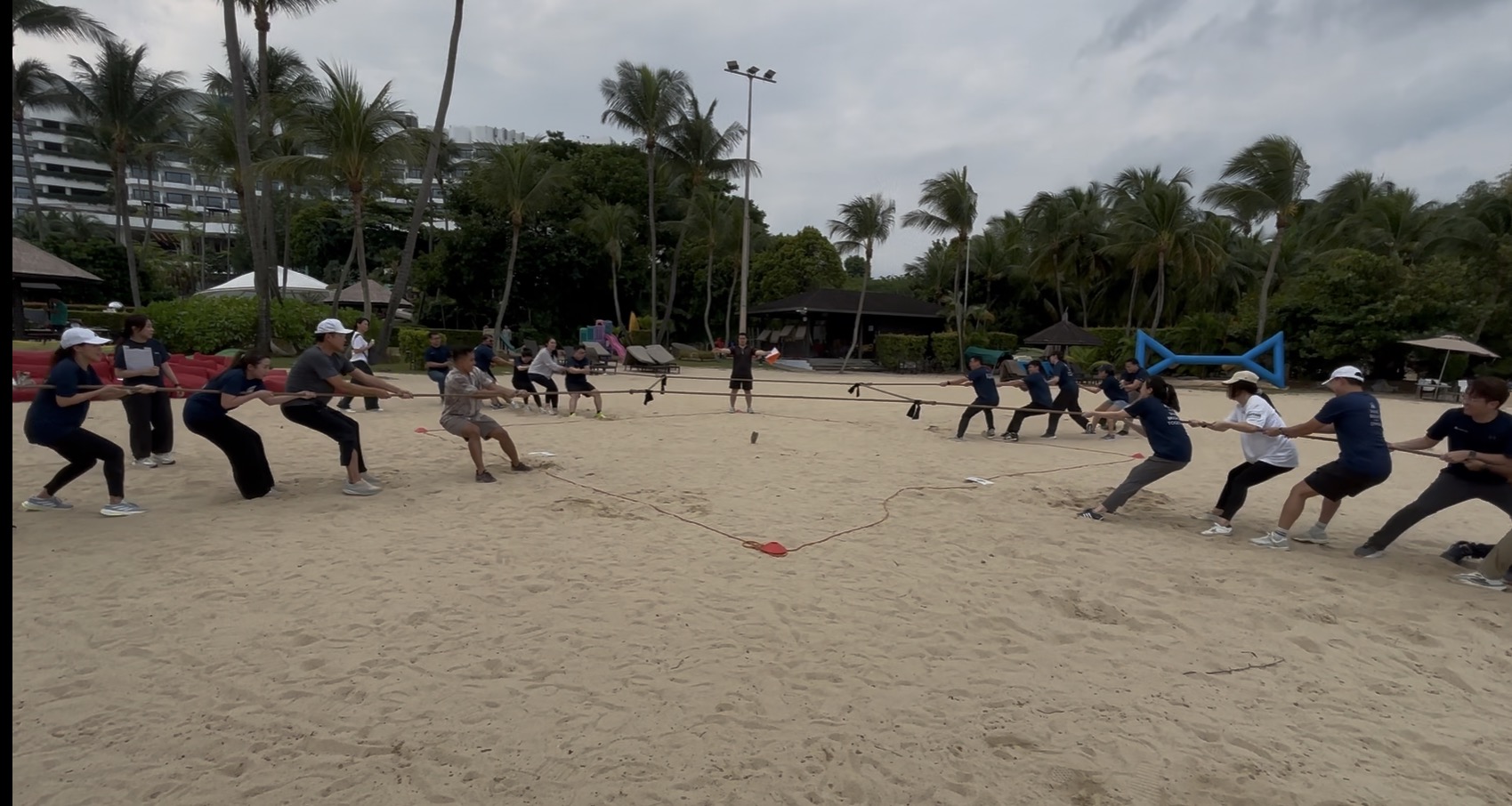 4-Ways-Tug-of-War